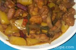 The recipe for stir frying chicken and potatoes
