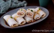 The method of making pig intestines