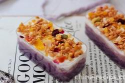 The method of making purple sweet potato paste yogurt box