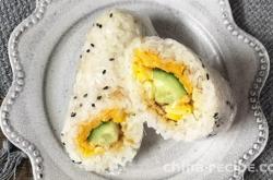 The practice of super luxury Rice and vegetable roll