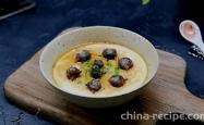 The method of making sea cucumber steamed egg custard