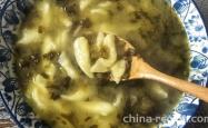 The recipe for making salted vegetable shredded pork noodle lumps