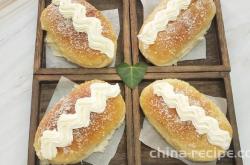 The recipe for coconut cream bread