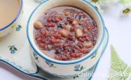 The practice of milk flavored red bean and barley Congee