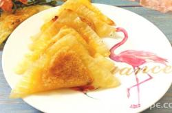 The method of making pineapple sauce triangle buns