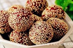 The method of making purple sweet potato glutinous rice balls