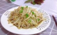 The method of making vinegar soaked mung bean sprouts