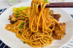 The recipe for braised pork ribs and noodles