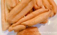 How to make crispy deep-fried dough sticks