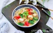 The recipe for tomato, scallop, and fish braised noodles