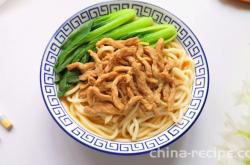 Method for making shredded pork noodles with Chinese cabbage