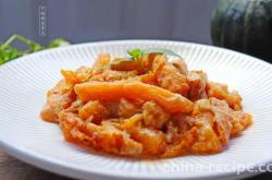 The method of baking pumpkin with salted egg yolk