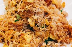 Stir fried Chaozhou Rice noodles with Egg and Sausage