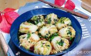 The method of wrapping cabbage with meat