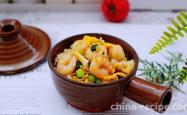 Practice of Fried Rice with Cucumber, Shrimp, Mixed Grain and Egg
