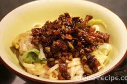 Method of making Sichuan style whistle noodles