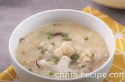 How to make fried chicken porridge with mushrooms