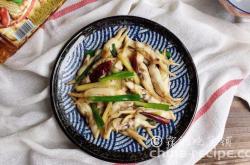 The skillful cooking method of gold medal scallions and ginger for razor clams