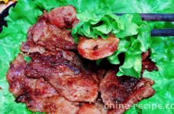 Method for making lettuce rolls with pork belly