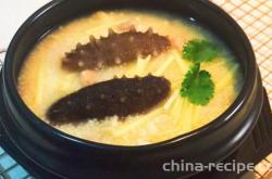 The method of stewing sea cucumber with millet
