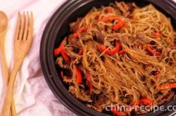 The recipe for making Shacha beef vermicelli pot