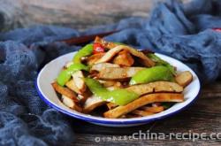 Stir fried dried tofu with green peppers
