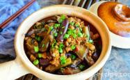 Recipe for sauce fried minced meat and eggplant pot