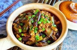 Recipe for sauce fried minced meat and eggplant pot