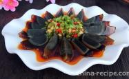 How to make spicy Century egg with cold sauce