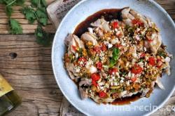 The recipe for making delicious spicy water chicken with great luck and benefits
