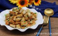 The method of frying tofu with cumin scallions