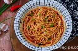 The method of mixing sour and spicy noodles