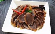 The recipe for spicy duck maw