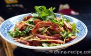 Method for mixing cold dishes with scallions and shredded pork belly
