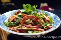 Method for mixing cold dishes with scallions and shredded pork belly