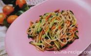 Method for making cucumber cold mixed with enoki mushrooms