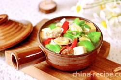 The method of stewing tofu with loofah and clams