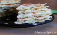 The recipe for making scallion flavored pastry with dumpling skin
