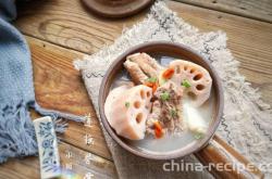 The recipe for lotus root spine soup