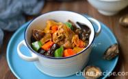 The recipe for braised chicken legs with shiitake mushrooms