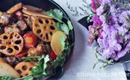 Recipe for Spicy Dried Pork Ribs in a Hot Pot