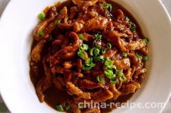 The recipe for Qianjiang shredded pork