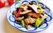 Recipe for sauce fried mushroom, fungus and meat slices