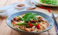 Method for making minced meat sauce flavored bean noodles