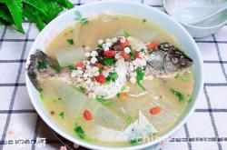 The recipe for winter melon and crucian carp soup