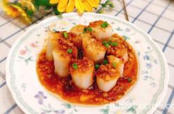 The recipe for oyster sauce, garlic paste, and yam