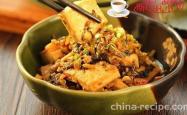 The method of cooking tofu with chopped snow vegetables and minced meat
