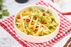 The recipe for sour and spicy baby bok choy