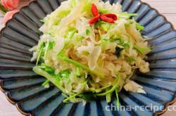 Method for making cold mixed cabbage and jellyfish skin