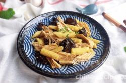 How to mix fresh corn shoots with Rolls of dried bean milk creams